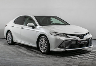 Подержанный автомобиль Toyota Camry Sedan 2020 года (3 фото)