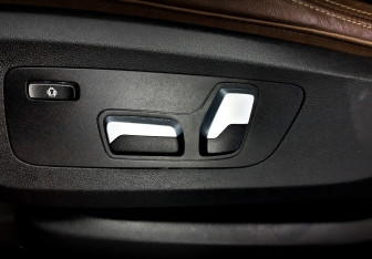 Подержанный автомобиль BMW X5 2020 года (21 фото)