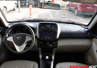 Подержанный автомобиль Lifan X60 2013 года (8 фото)