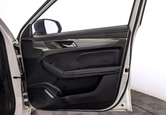 Подержанный автомобиль Haval Jolion 2023 года (24 фото)