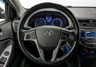 Подержанный автомобиль Hyundai Solaris Sedan 2016 года (24 фото)