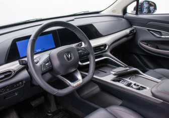 Подержанный автомобиль Changan UNI-T 2023 года (9 фото)
