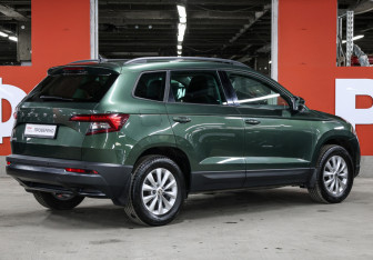 Подержанный автомобиль Skoda Karoq 2020 года (5 фото)