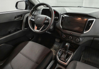Подержанный автомобиль Hyundai Creta 2019 года (10 фото)