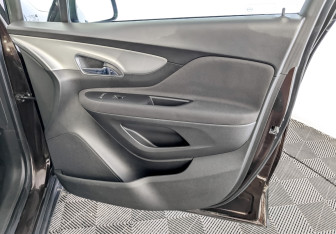 Подержанный автомобиль Opel Mokka 2014 года (24 фото)