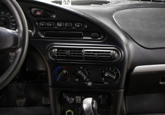 Подержанный автомобиль Chevrolet Niva 2012 года (15 фото)