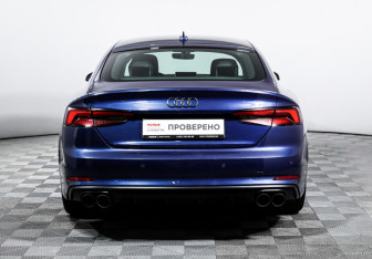 Подержанный автомобиль Audi A5 Liftback 2018 года (6 фото)