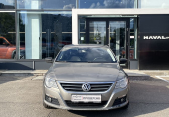 Подержанный автомобиль Volkswagen Passat CC 2010 года (2 фото)