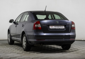 Подержанный автомобиль Skoda Octavia Liftback 2012 года (7 фото)