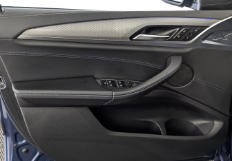 Подержанный автомобиль BMW X4 2019 года (19 фото)