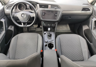 Подержанный автомобиль Volkswagen Tiguan 2018 года (10 фото)