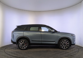 Подержанный автомобиль Jaecoo J7 2024 года (4 фото)