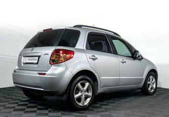 Подержанный автомобиль Suzuki SX4 Hatchback 2008 года (5 фото)