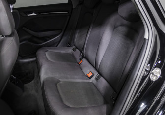 Подержанный автомобиль Audi A3 Sedan 2018 года (15 фото)