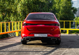 Подержанный автомобиль Kaiyi E5 2023 года (5 фото)