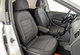 Подержанный автомобиль Volkswagen Polo Sedan 2018 года (23 фото)