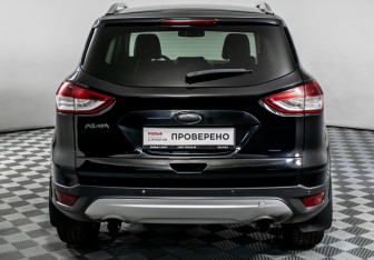 Подержанный автомобиль Ford Kuga 2013 года (6 фото)