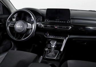 Подержанный автомобиль Kia Seltos 2022 года (12 фото)