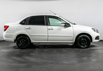 Подержанный автомобиль LADA (ВАЗ) Granta Sedan 2020 года (4 фото)