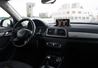 Подержанный автомобиль Audi Q3 2013 года (11 фото)