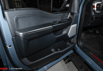 Новый Ford F-150 2023 (9 фото)