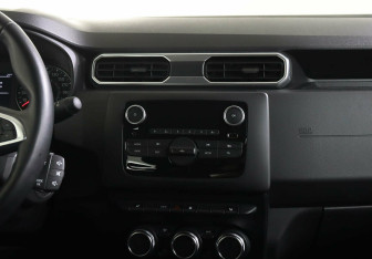 Подержанный автомобиль Renault Duster 2022 года (10 фото)