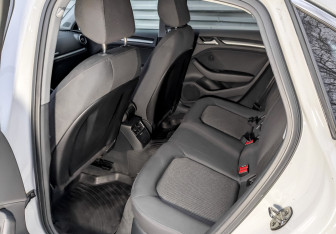 Подержанный автомобиль Audi A3 Sedan 2017 года (12 фото)