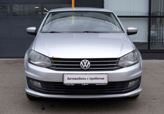 Подержанный автомобиль Volkswagen Polo Sedan 2017 года (2 фото)