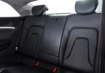 Подержанный автомобиль Audi A5 Coupe 2013 года (11 фото)