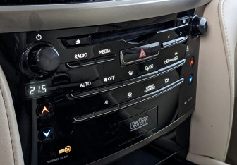 Подержанный автомобиль Lexus LX 2020 года (29 фото)