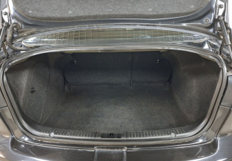 Подержанный автомобиль Mazda 3 Sedan 2008 года (12 фото)