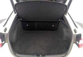 Подержанный автомобиль Kia Stinger 2018 года (10 фото)