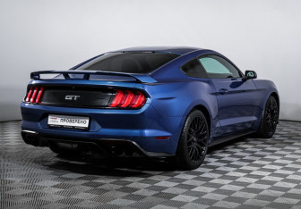 Подержанный автомобиль Ford Mustang Coupe 2018 года (5 фото)