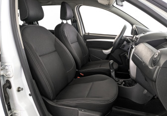 Подержанный автомобиль Nissan Terrano 2020 года (23 фото)