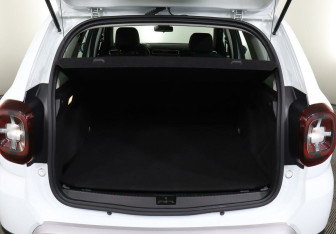 Подержанный автомобиль Renault Duster 2022 года (13 фото)