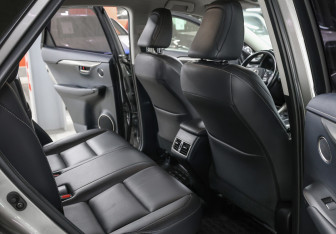 Подержанный автомобиль Lexus NX 2017 года (12 фото)