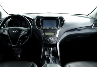 Подержанный автомобиль Hyundai Santa Fe 2013 года (8 фото)