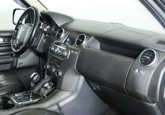 Подержанный автомобиль Land Rover Discovery 2012 года (9 фото)