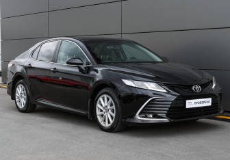 Подержанный автомобиль Toyota Camry Sedan 2021 года (3 фото)