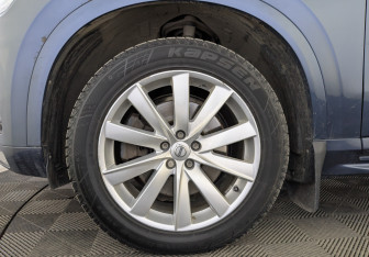 Подержанный автомобиль Volvo XC90 2018 года (12 фото)