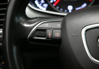 Подержанный автомобиль Audi A6 allroad 2014 года (12 фото)