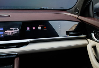 Подержанный автомобиль Geely Monjaro 2023 года (13 фото)