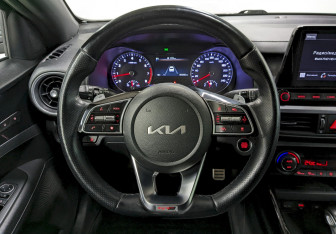 Подержанный автомобиль Kia Cerato Sedan 2021 года (26 фото)