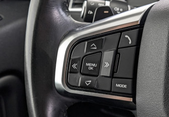 Подержанный автомобиль Land Rover Discovery Sport 2015 года (26 фото)