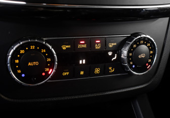 Подержанный автомобиль Mercedes-Benz GLE 2017 года (18 фото)