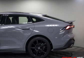 Подержанный автомобиль Changan UNI-V 2024 года (28 фото)