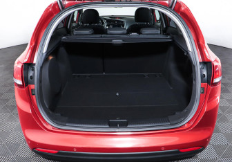 Подержанный автомобиль Kia Ceed Wagon 2018 года (18 фото)