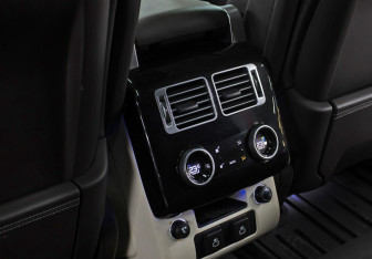 Подержанный автомобиль Land Rover Range Rover 2021 года (20 фото)