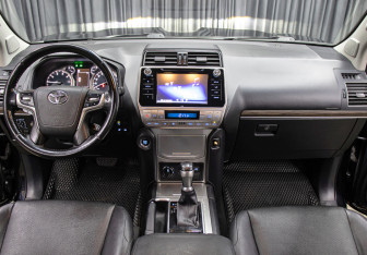 Подержанный автомобиль Toyota Land Cruiser Prado 2020 года (14 фото)