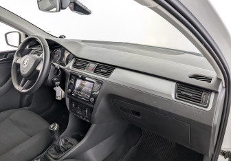 Подержанный автомобиль Skoda Rapid Liftback 2019 года (11 фото)